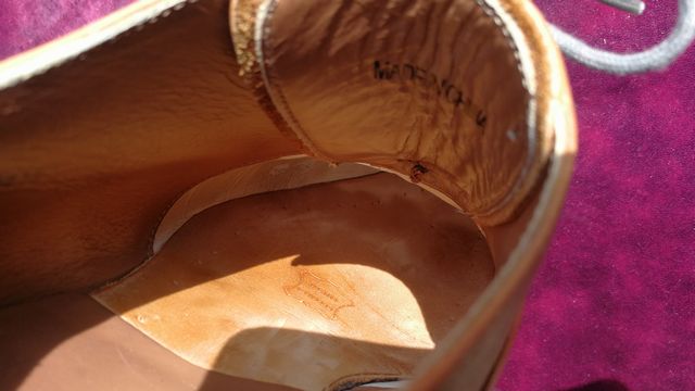 リーガル Worth Collection(JJ54)の革製中底。5年履き込んで足型に馴染んだ飴色のインソール。